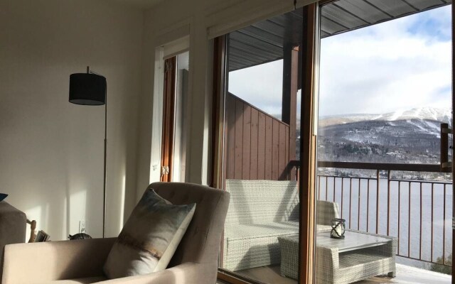 Huge 3 Bedroom Condo With a View