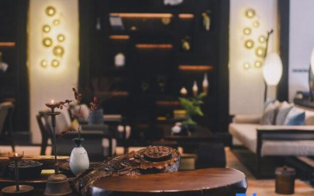 No. 8 Courtyard Homestay (Daming Lake Baotu Spring)