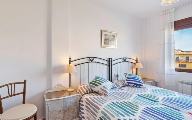 Quaint Holiday Home With Private Pool