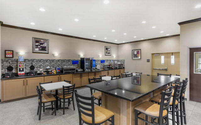 Best Western Red River Inn & Suites