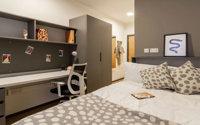 Modern Rooms in LEICESTER SK - Hostel