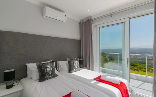 Pezula, A Piece of Paradise -AR27