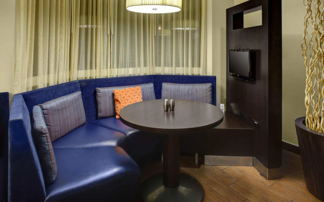 Courtyard by Marriott Richmond Chester