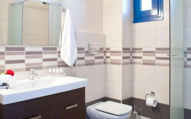 Porto Koufo Hotel