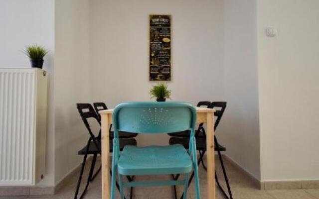 Creative Apartment Akácfa 4