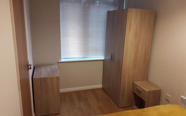 Luxury and Stylish 2 bedroom Apartment with en-suite