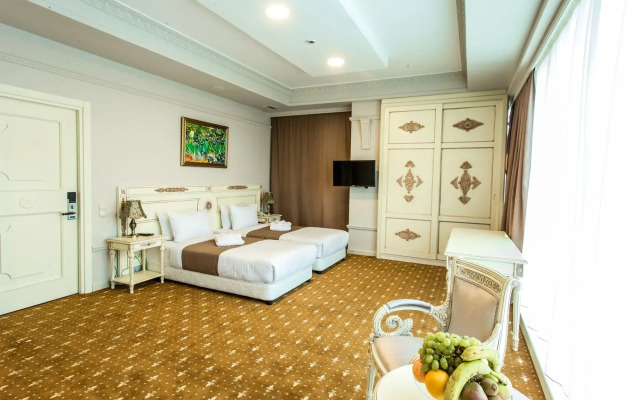 Golden Mir Hotel & Spa