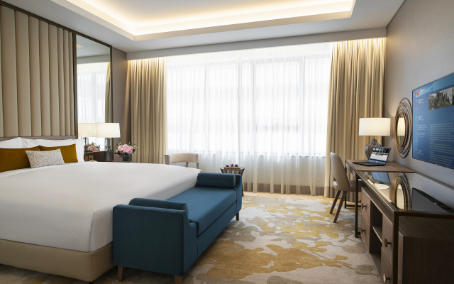 Al Jaddaf Rotana Suite Hotel