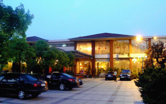 Jingtingshan Resort Hotel