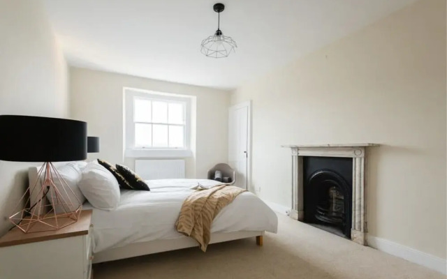 The Prince George Townhouse - Gorgeous 5bdr Townhouse