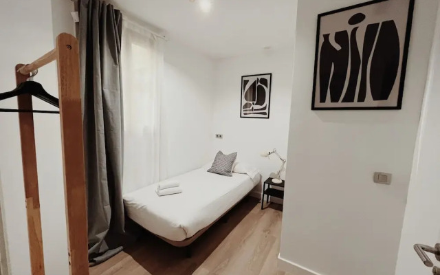 Apartamentos Express by gaiarooms