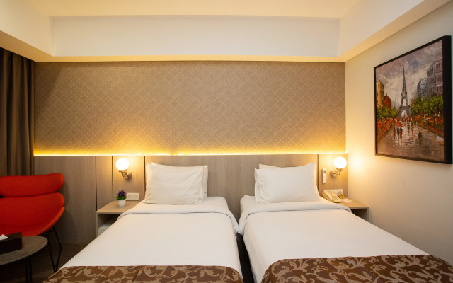 Avissa Suites