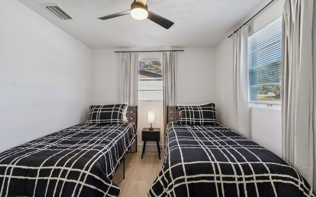 Elite Stay Partners- Largo