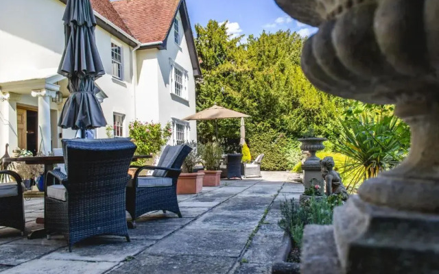 Sturmer Hall Hotel & Conference Centre