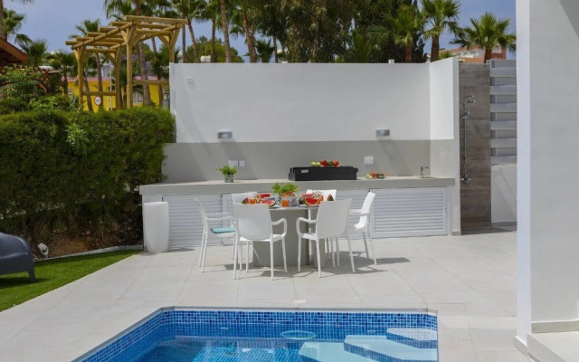 Protaras Villa Piera By The Sea