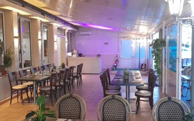Hotel calypso fos