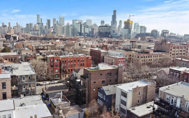 Beautiful Rental Unit in Chicago
