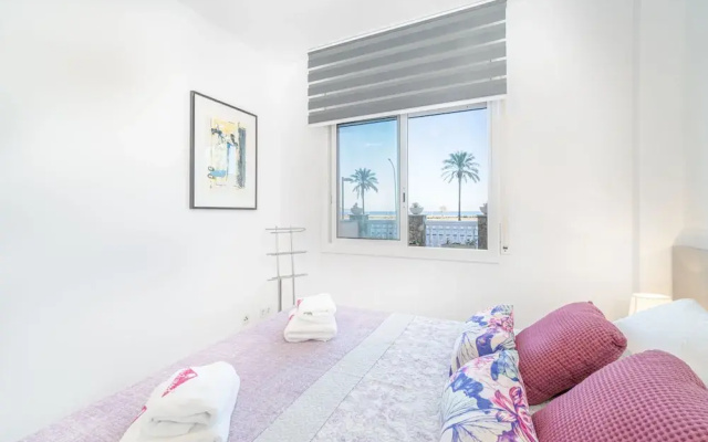 Beachfront Apartment in Empuriabrava With Pool