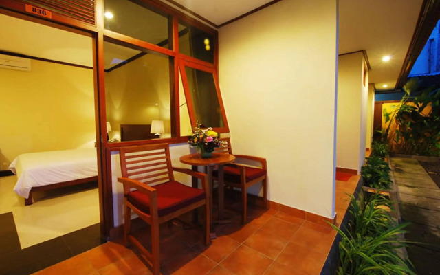 Yulia Beach Inn Kuta