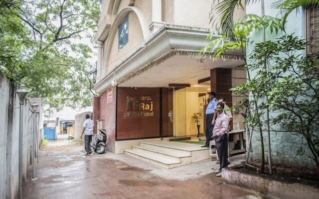 Hotel Raj International