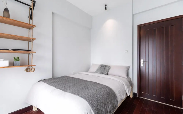 Locals Boutique Apartment Huafa Plaza 6