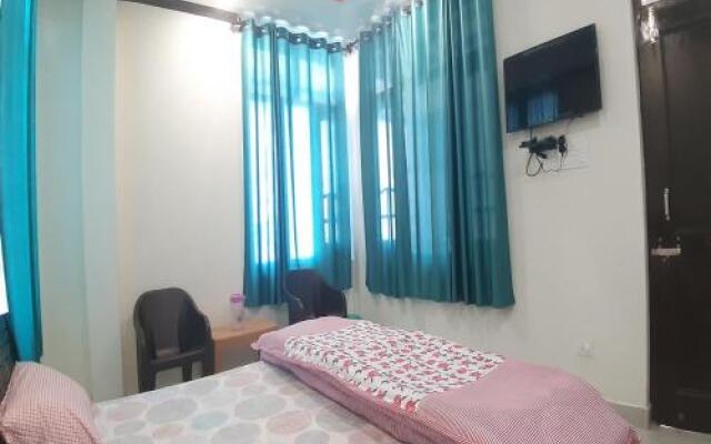 Tushar House Home Stay