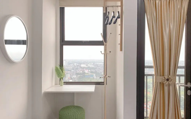 Compact And Homey Studio Apartment At Transpark Cibubur
