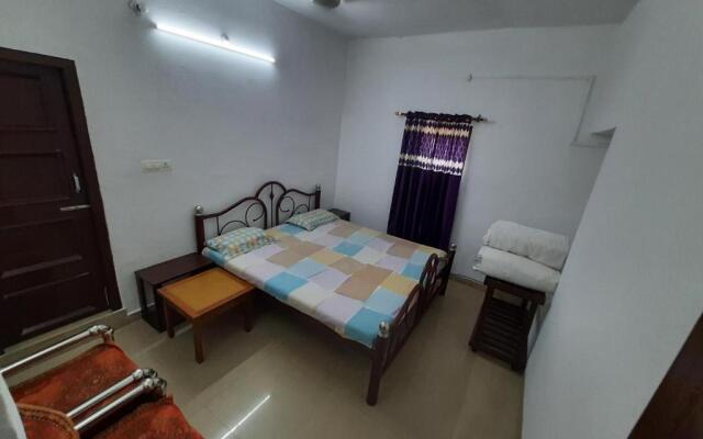Room-janardan Homestay Lucknow