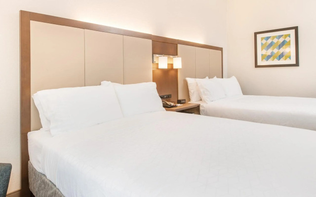 Holiday Inn Express & Suites Columbia-I-26 @ Harbison Blvd by IHG