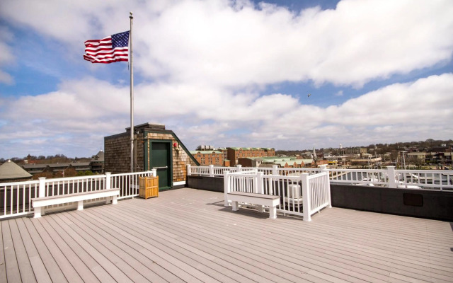 Club Wyndham Inn on Long Wharf