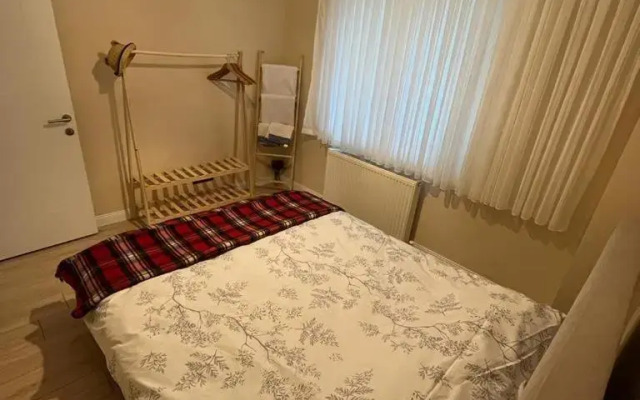 COMFORTABLE 2 BEDROOM FOR 6 PEOPLE AT Taksim