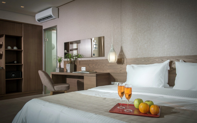 Metropole Urban Hotel