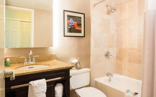 Crowne Plaza Memphis Downtown Hotel by IHG