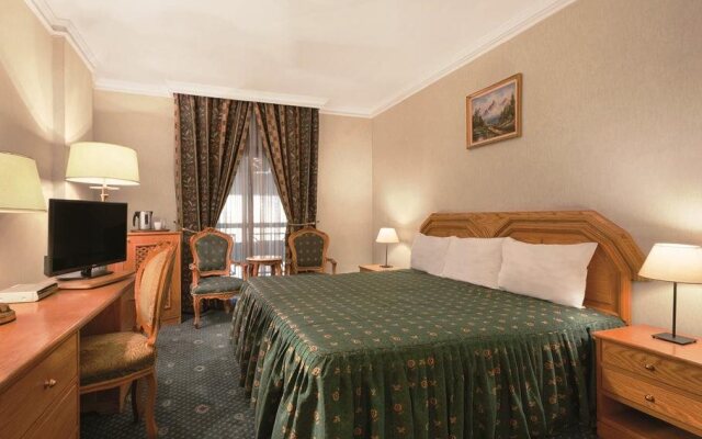 Ramada Kuwait Hotel