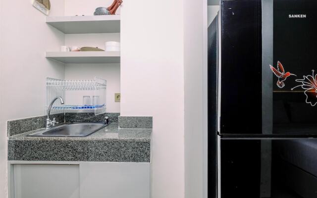 Cozy And Simply Look Studio Room At Transpark Cibubur Apartment