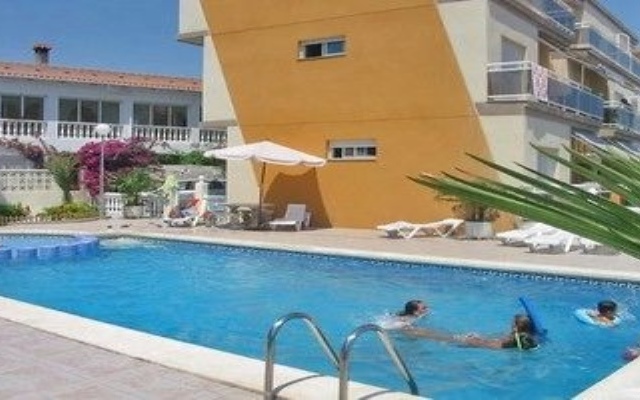 Apartamentos Marineu Canaret