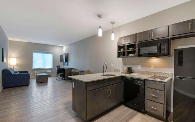 MainStay Suites Cincinnati University - Uptown