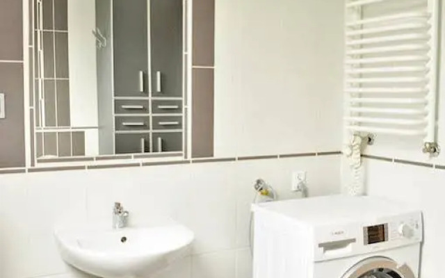 Park Apartment