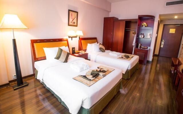 Club Excellence By Phnom Penh Hotel