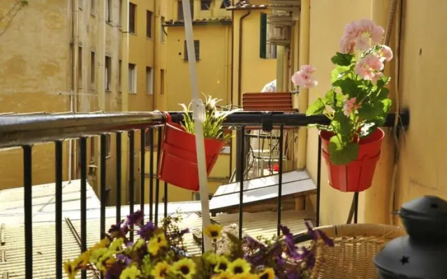 Vivaldi Balcony