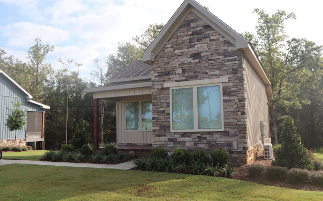 Magnolia Creek Lodge