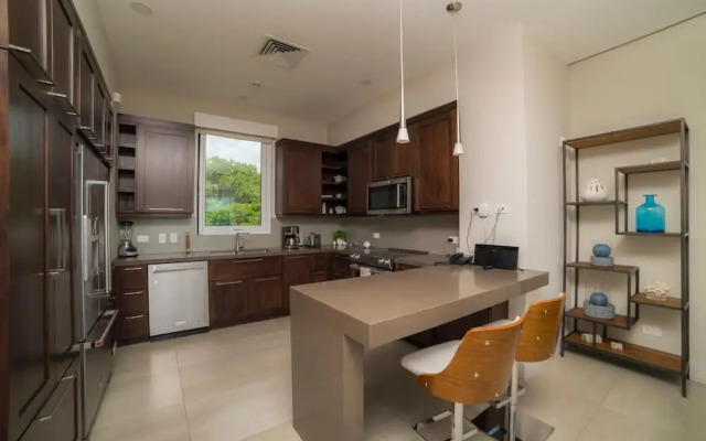 Miramar 6A 3 Bedr 3 Bath Ocean View