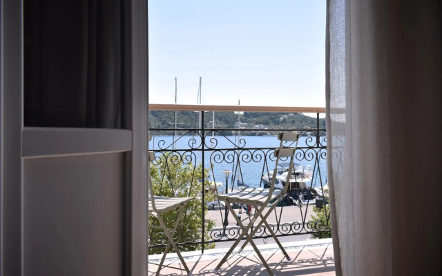 Meltemi by Manthos Hotels