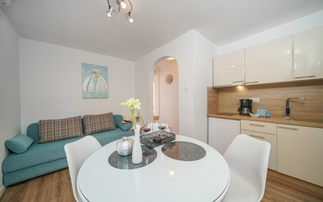 "one Bedroom Apartment for 2 People"