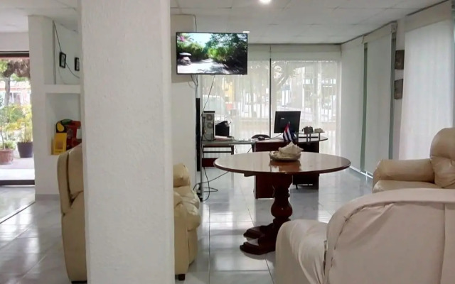 Ikaro Suites Cancun