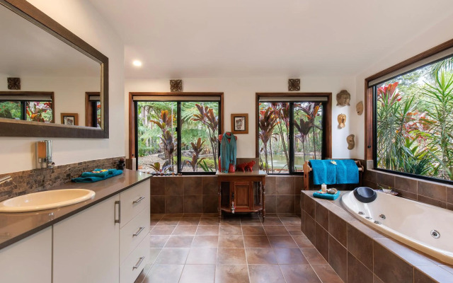 Eclectic Oasis in Doonan, Sunshine Coast