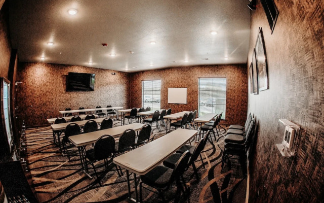 Cobblestone Hotel & Suites - International Falls