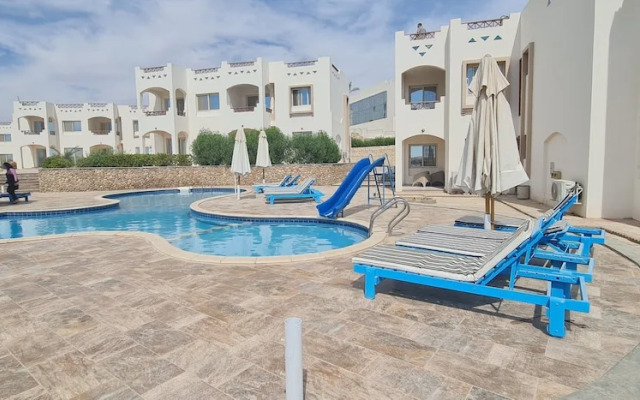 Sharks Bay Hotel & Padi Butterfly