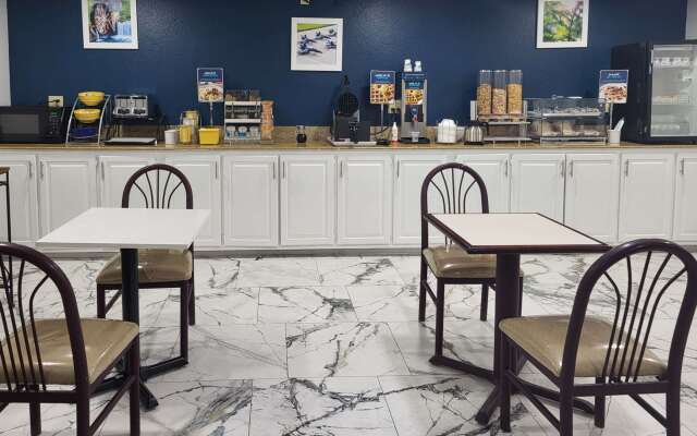 Clarion Pointe Vidalia - Lyons West