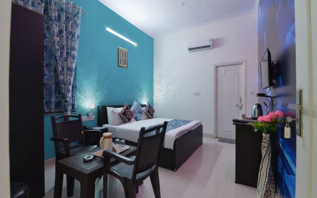 OYO 13083 Hotel Lovely Inn